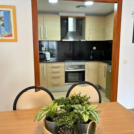 Bali - Modern With Parking & Swimming Pool Apartment *